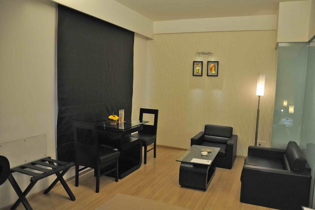 Comfort Inn Sunset Ahmedabad Exteriör bild