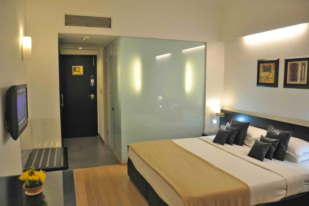 Comfort Inn Sunset Ahmedabad Exteriör bild