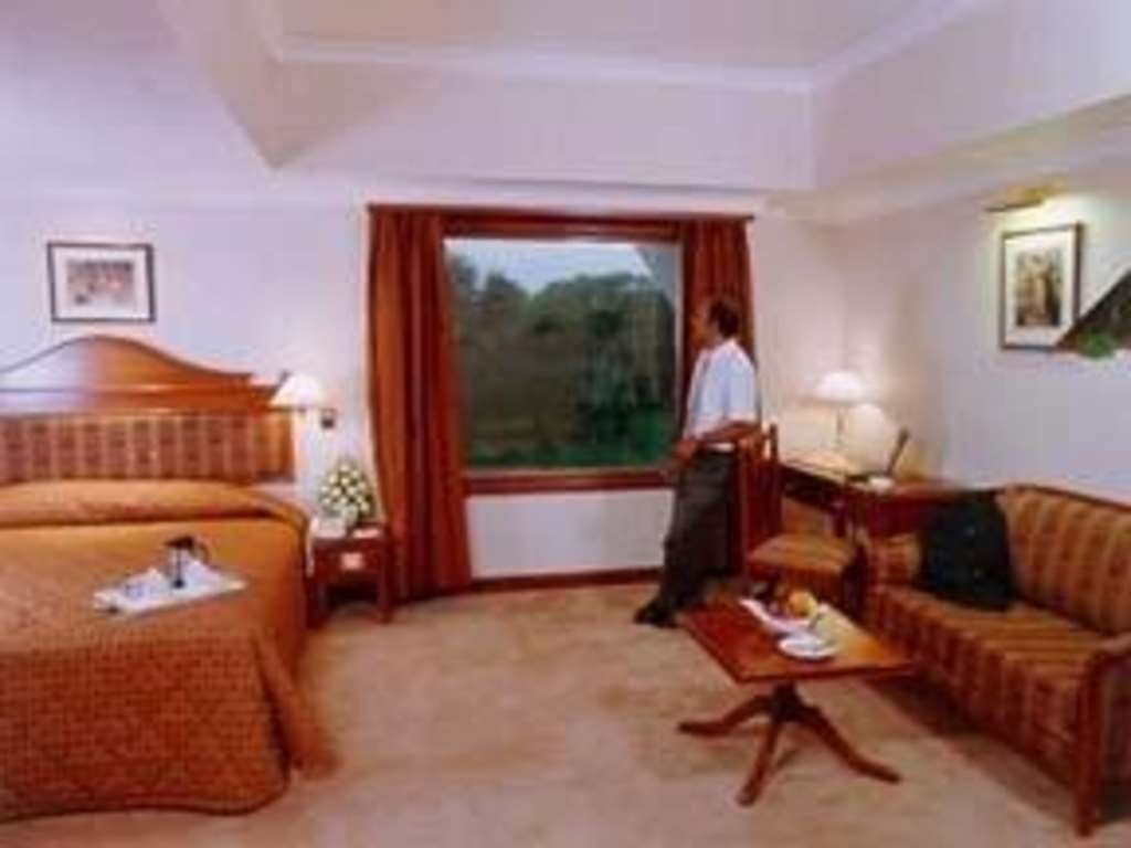 Comfort Inn Sunset Ahmedabad Rum bild